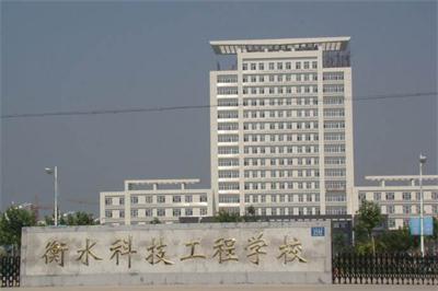哪個(gè)學(xué)校初中畢業(yè)生可以學(xué)習(xí)獸醫(yī)專業(yè)？