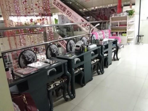 纖指圓夢想！保定東方技工學(xué)校創(chuàng)業(yè)者——李丹！  