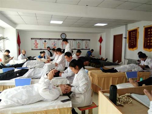 石家莊炎黃中醫(yī)推拿按摩創(chuàng)業(yè)班9月1日開課！
