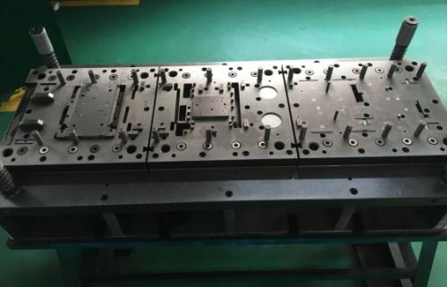 天津職業(yè)技術(shù)學(xué)院模具設(shè)計(jì)與制造學(xué)什么？