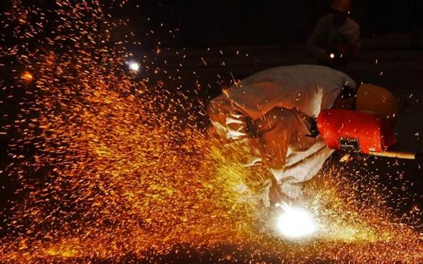 想學(xué)焊工嗎？來?xiàng)椙f市金橋職業(yè)培訓(xùn)學(xué)校吧！